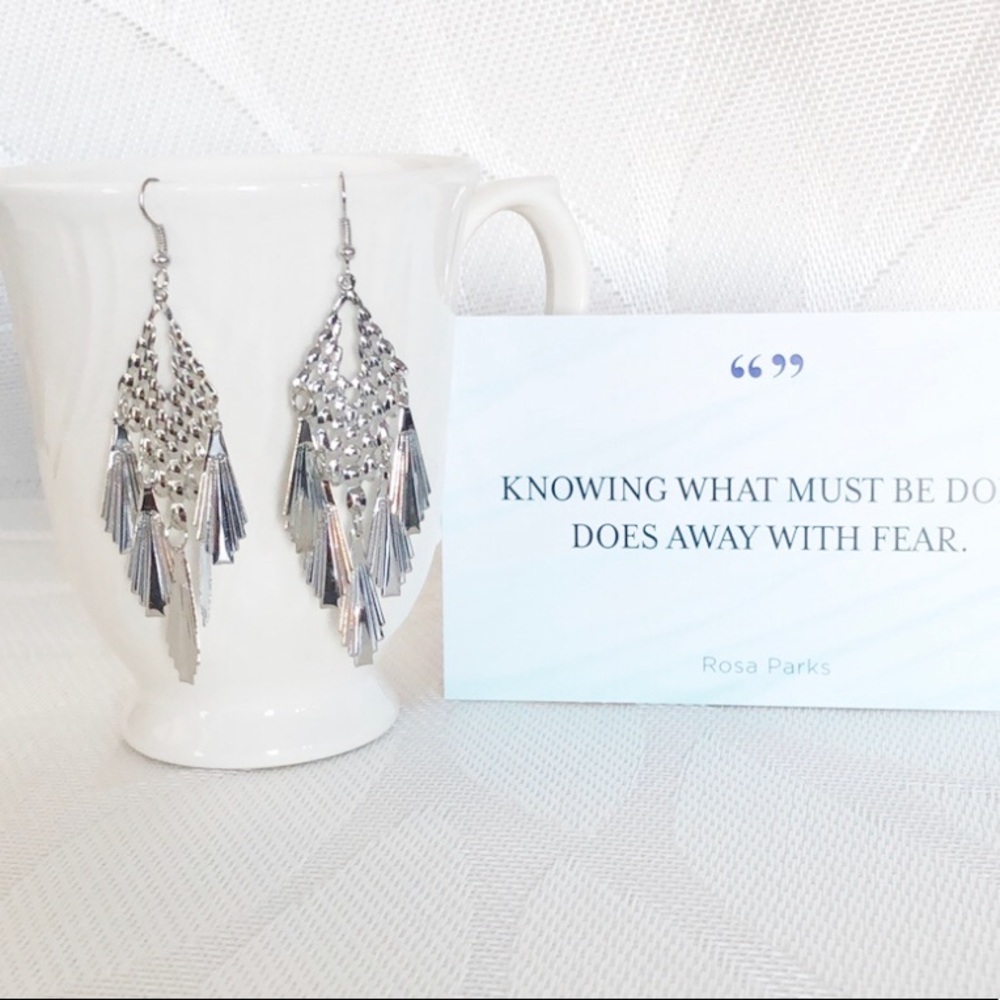 Drop dangle earrings